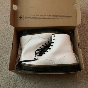 Dr Martens Smooth leather Platform boots